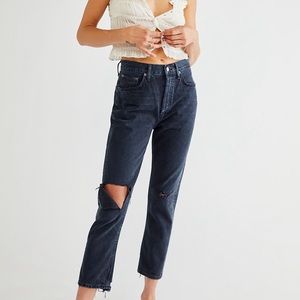 agolde riley jeans in contraband